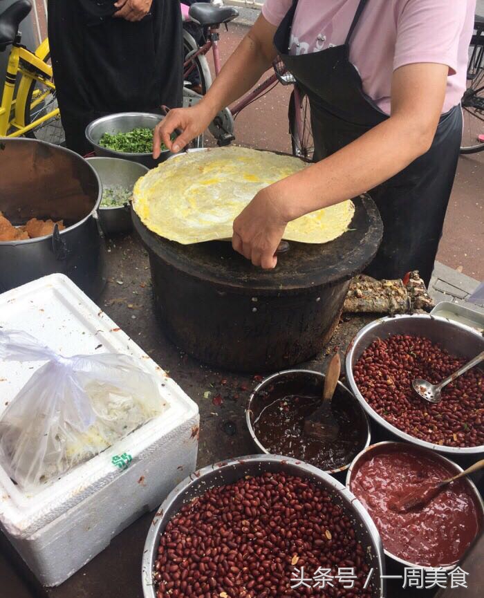 小煎饼珠光白,第一美食之白毛煎饼视频