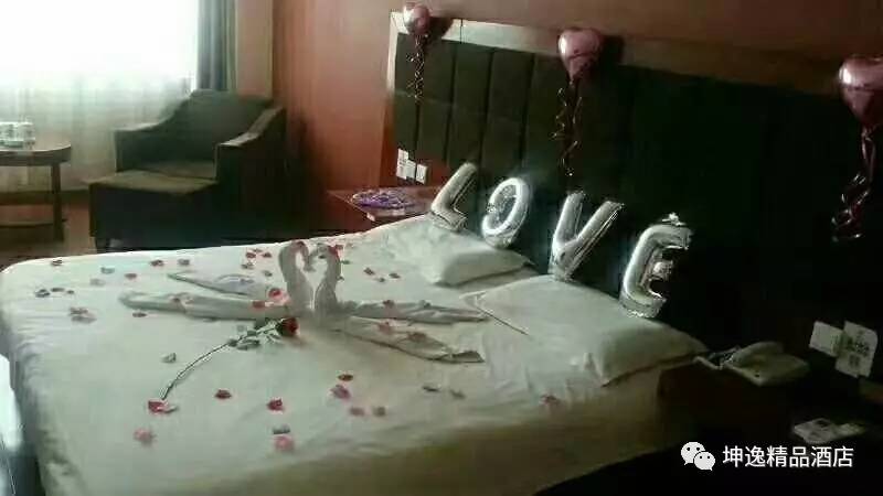 浓情七夕，恋在坤逸