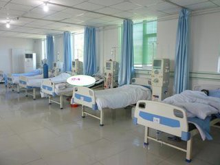尿毒症患者透析能活多久，不透析又该怎样治疗？