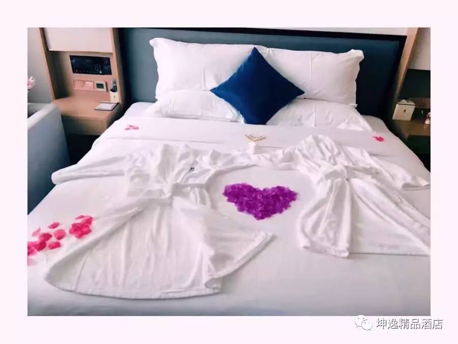 浓情七夕，恋在坤逸