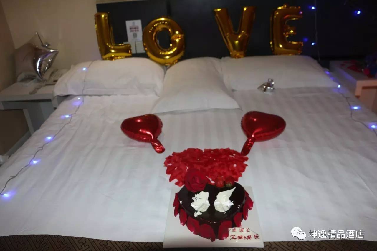 浓情七夕，恋在坤逸