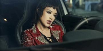 从朋克妆到野生眉，舒淇《侠盗》换“四张脸”！