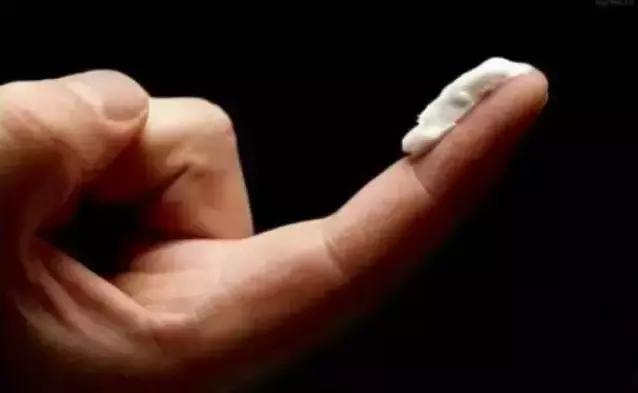 12岁孩子脸上黑头粉刺如何处理,脸上的黑头粉刺如何才能彻底去除