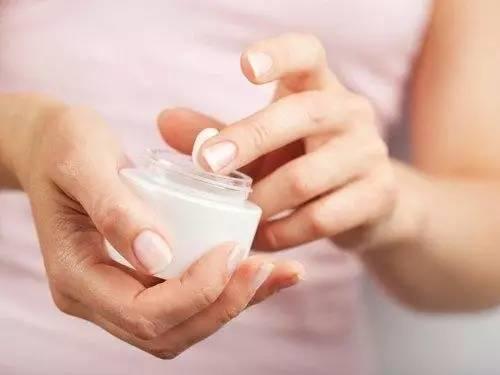 12岁孩子脸上黑头粉刺如何处理,脸上的黑头粉刺如何才能彻底去除