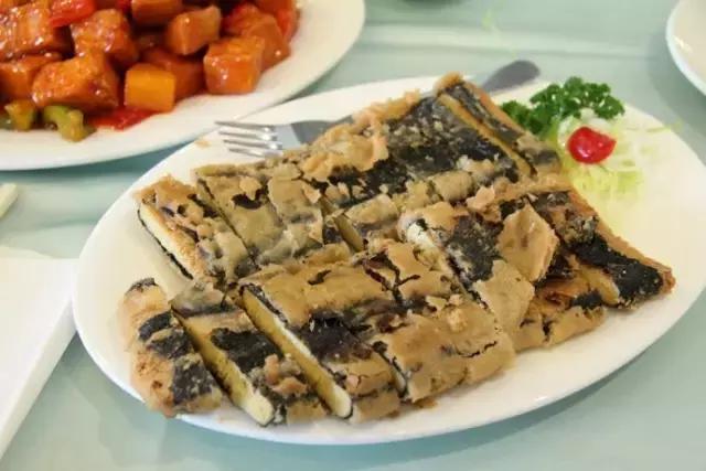 加拿大小费是给服务员的吗,加拿大小费可以用美元付吗