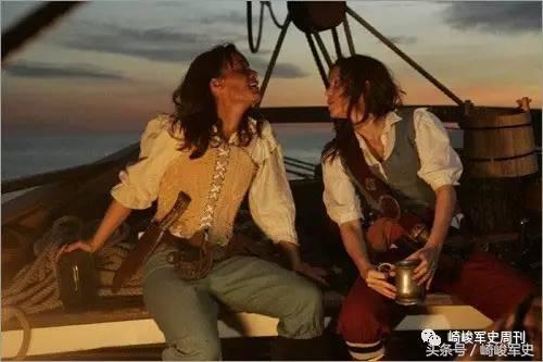 碧海黑*粟罂**：女海盗安妮·邦尼与玛丽·德里的风流韵事