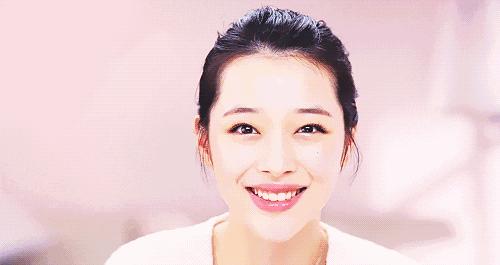 这个让「90后少女」一夜回春的护肤界新网红，到底值不值得买？