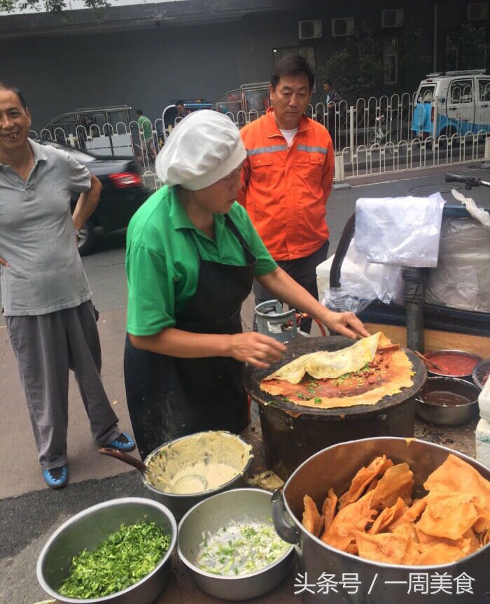 小煎饼珠光白,第一美食之白毛煎饼视频