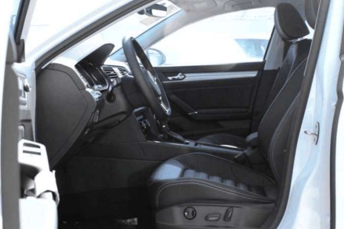 凌渡2019款对比a3视频,新款大众凌渡降价到14.59万起