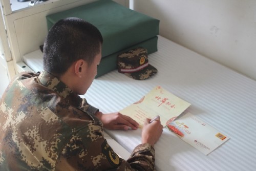 男朋友去当兵怎么维持感情,男朋友去当兵还有必要继续吗