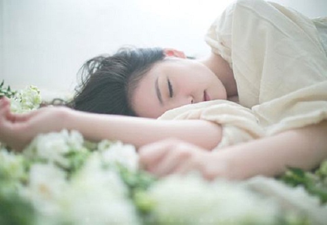 发现老公给别的女人发红包怎么办,发现老公给别的女的红包