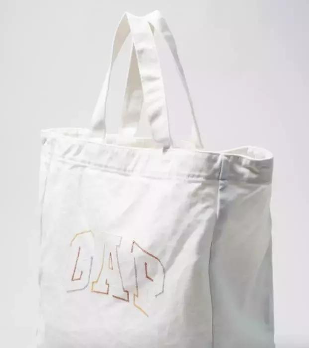 MUJI、HM、IKEA、GAP……哪家帆布包最好？