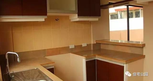 80后小伙子放弃城里买房自建别墅,土豪花200万打造自建房