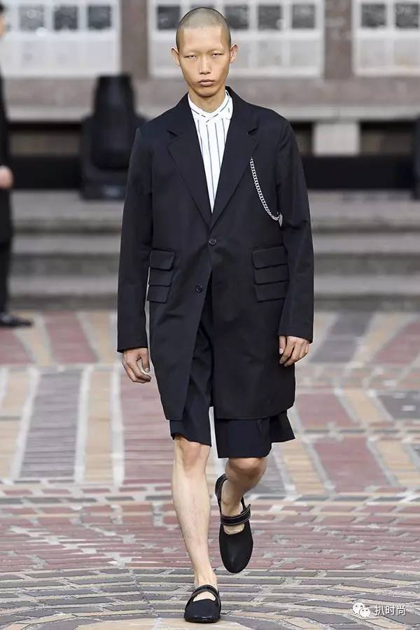 当下男装流行款式,男装宽松百慕大短裤流行趋势