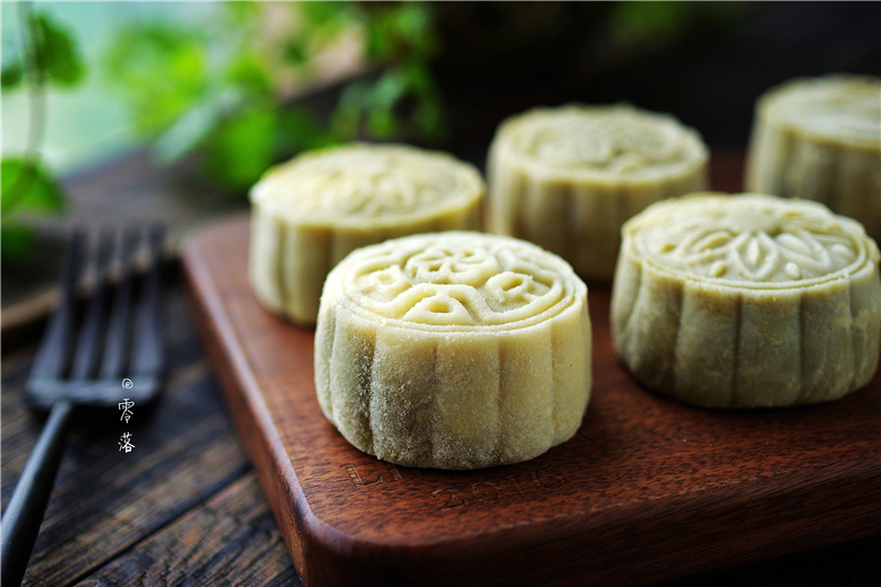 流心月饼的流心馅怎样冰冻才会硬,月饼怎么做简单又好吃又漂亮