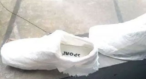 小白鞋发黄怎么快速变白色,小白鞋发黄怎么办教你一招就搞定