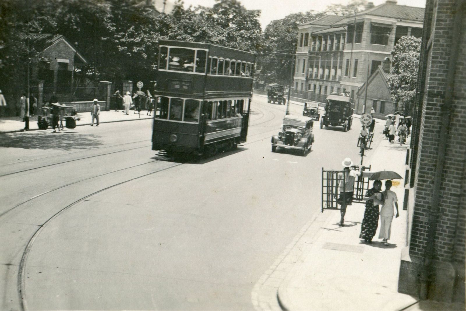 坐香港叮叮车攻略,去香港坐一次叮叮车吧
