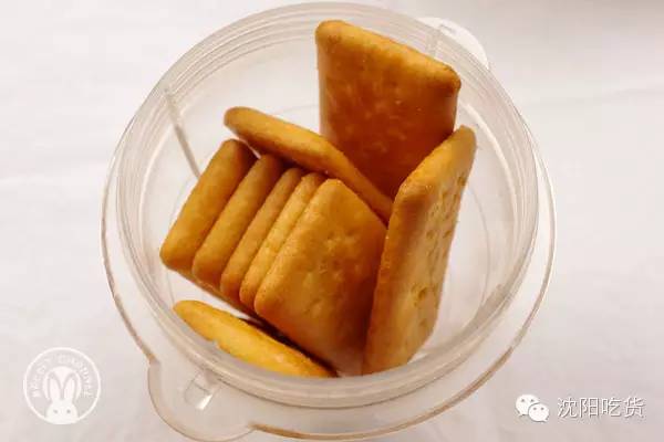 你以为它是方便面其实它是蛋糕,你以为它是面包其实它是橡皮