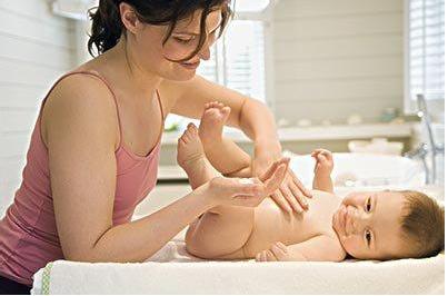 婴儿爽身粉哪个会致癌,婴儿爽身粉曝光