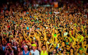 微商怎么吸粉才能赚钱,微商快速加粉