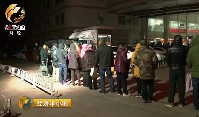 猴宝宝难产,产房一床难求到现在