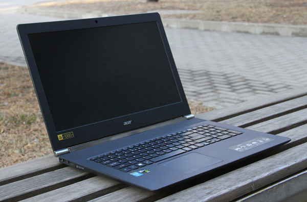 8000买电脑和手机哪个划算些,7500块笔记本跟台式机选择