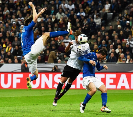 瓜迪奥拉关键时刻掉链子,名帅瓜迪奥拉终于率队打碎梦魇