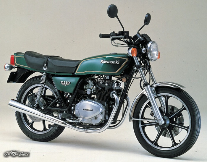 川崎zrx250四缸车复活,带你见识世界神车