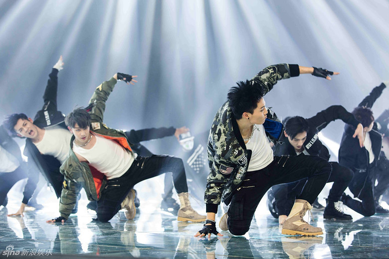 李宇春舒淇现状,硝烟四起傅菁完整版