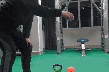 高尔夫球肘康复训练,高尔夫球肘康复训练后疼痛加重