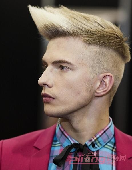 飞机头帅气发型,飞机头潮男照片