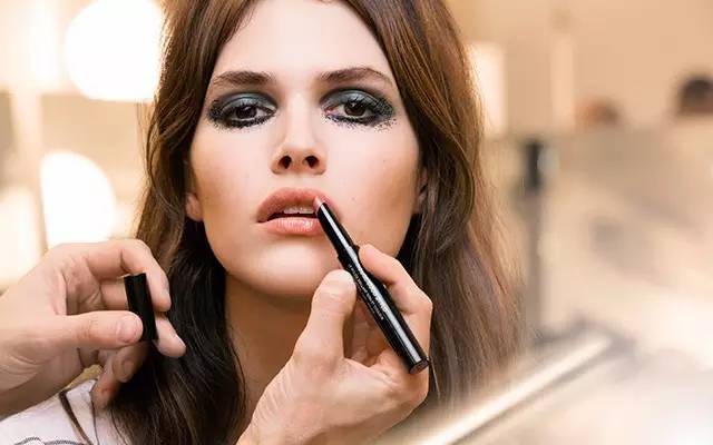 最好用的十种唇膏好看又好用,韩国春季唇膏