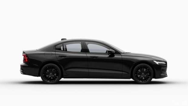 s60recharge测评,沃尔沃s60t8混动版2022款