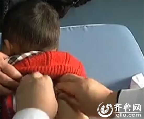 小儿推拿晚上不咳白天咳嗽的手法,小儿推拿咳嗽流鼻涕手法教程