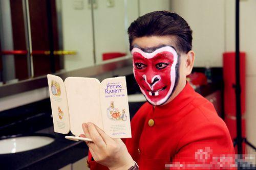 六小龄童现身安徽签售将拍3D版西游记出演孙悟空