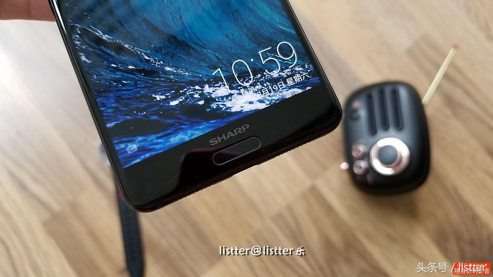 夏普aquosr2是什么手机,夏普aquosr2和索尼xz3哪个好