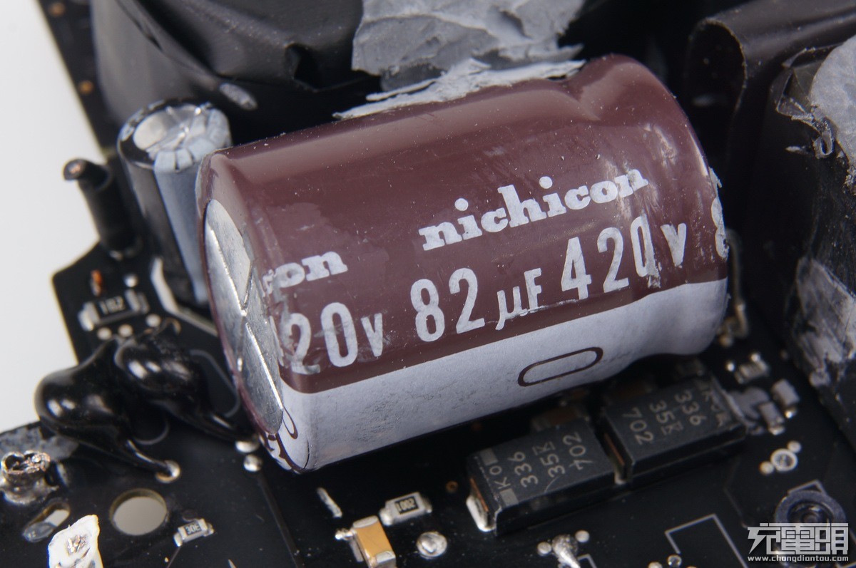 6650毫安充电器,628元电池充电器