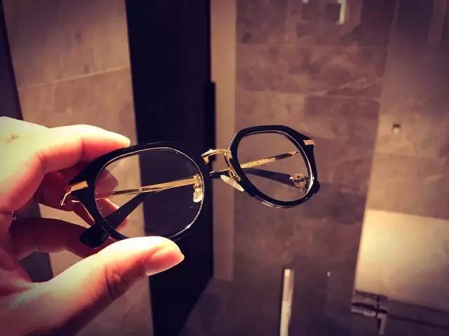 一日一物分享,井柏然同款黑框眼镜