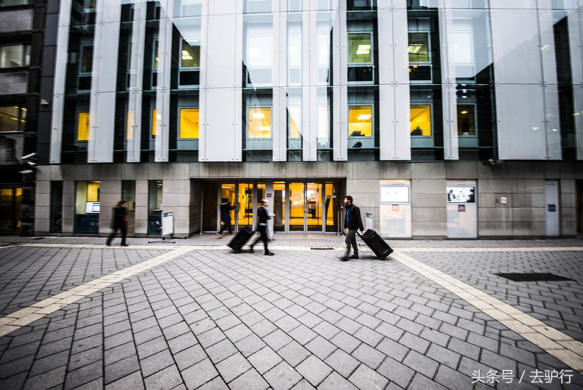 这条街女人会为它不惜一切，男人会为它掏空钱包