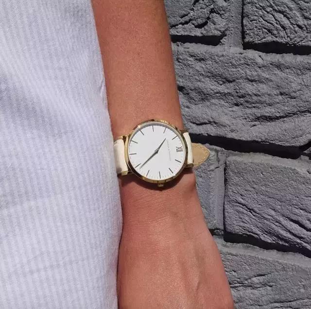 不搞块够屌的表，小姐姐怎么会跟你跑？！