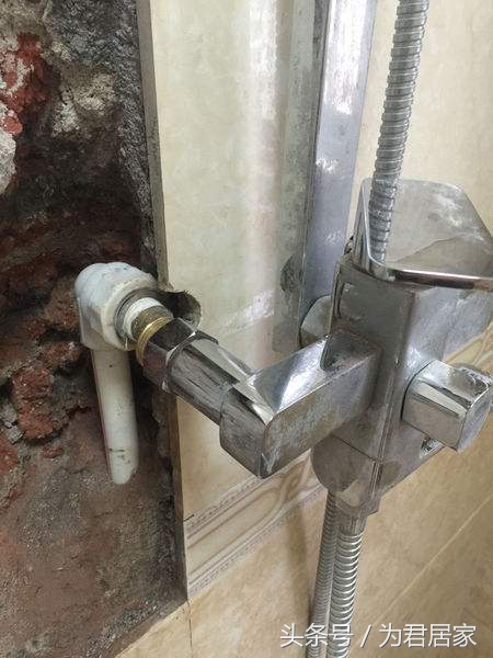 花洒内丝弯头怎么预留,装花洒内丝弯头不平怎么办