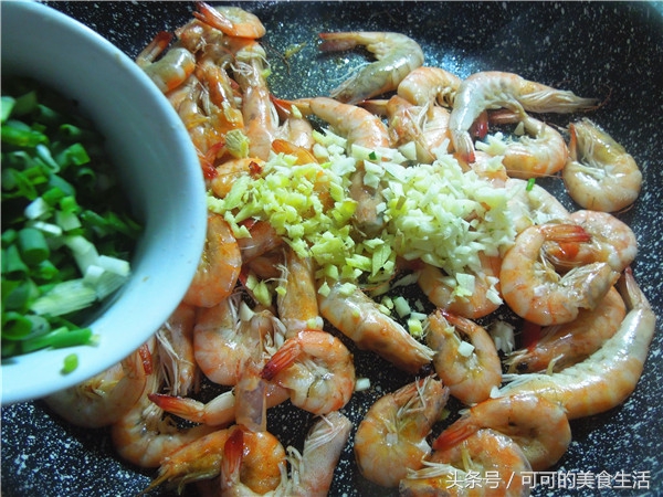 虾怎么去除腥味,白灼虾的正确做法怎么去除虾线