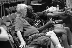 恭喜科比39岁生日快乐,科比44岁生日快乐英文