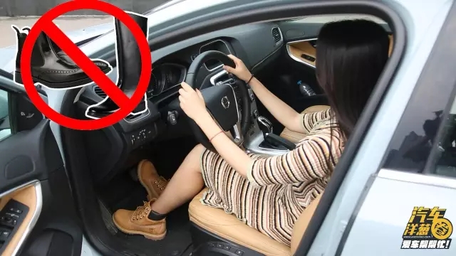 很多女司机都是穿高跟鞋开车,女司机开车怎么才算不穿高跟鞋