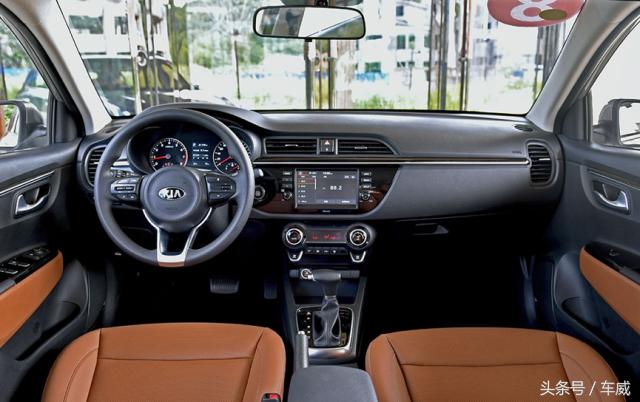 起亚k2跟起亚kxcross的区别,起亚kxcross比k2怎样