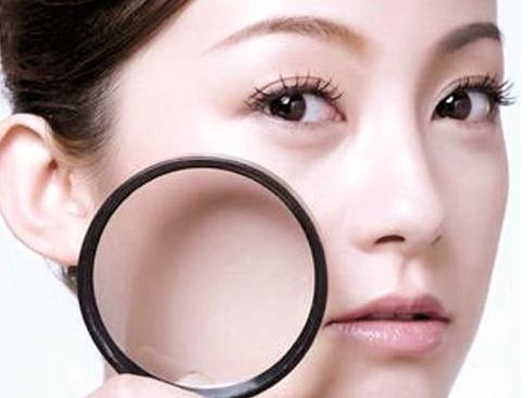 面部脂溢性皮炎是什么原因引起的,联苯苄唑乳膏治面部脂溢性皮炎么