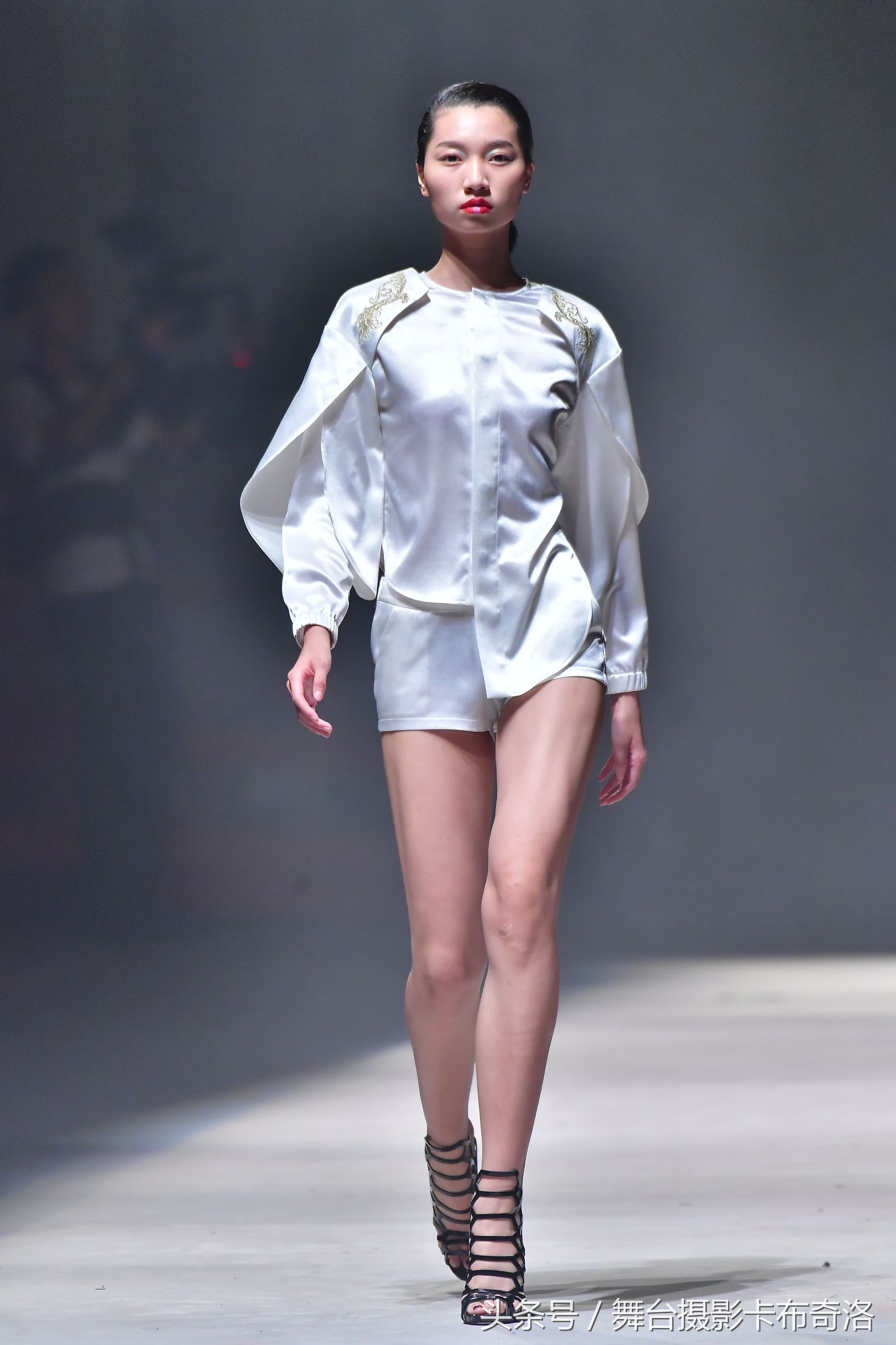 pinli品立男装换季,品立pinli男装皮衣