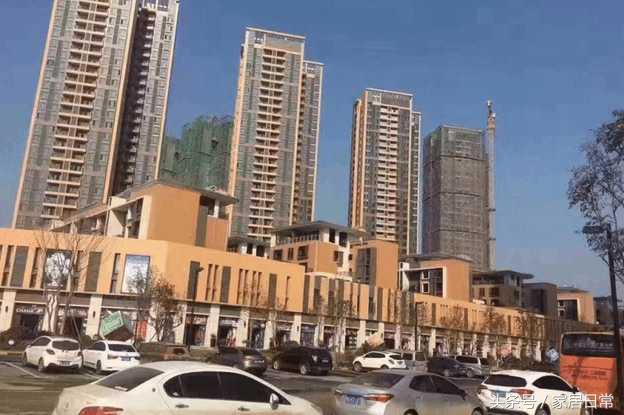 售楼经理：临街的楼房不要住，很多人觉得方便，入住就后悔