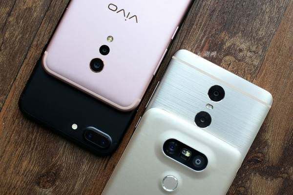 明年双摄手机成主流；高通、苹果卡位脸部辨识；嵌入式存储器转型