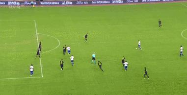 世界波大战！冰岛大狙精准超远狙杀这脚就值回身价